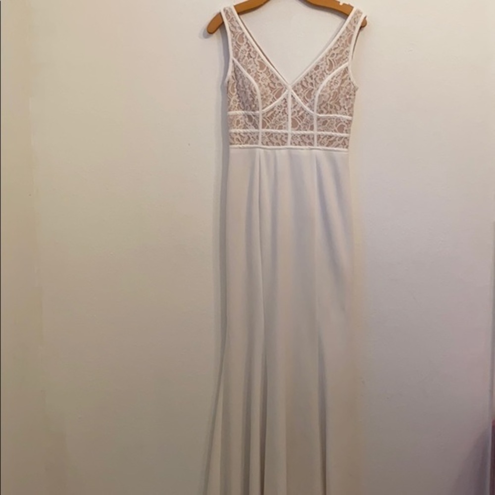 CACHE SOLID WHITE FORMAL SLEEVELESS DRESS SIZE 6